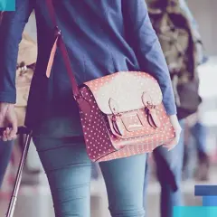 Czego nie wolno w bagażu podręcznym? Uniknij problemów na lotnisku