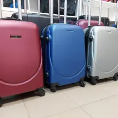 Gdzie kupić walizkę w Warszawie? Sprawdź najlepsze oferty i sklepy