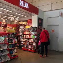 Lotnisko Modlin - jakie sklepy znajdziesz i co warto kupić?