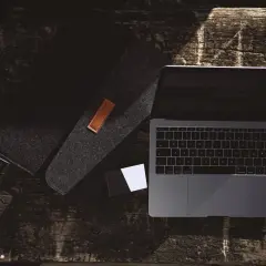 Czy można zabrać laptopa do bagażu podręcznego? Ważne zasady i ograniczenia