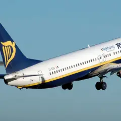 Z jaką prędkością leci samolot Ryanair? Zaskakujące fakty o lotach