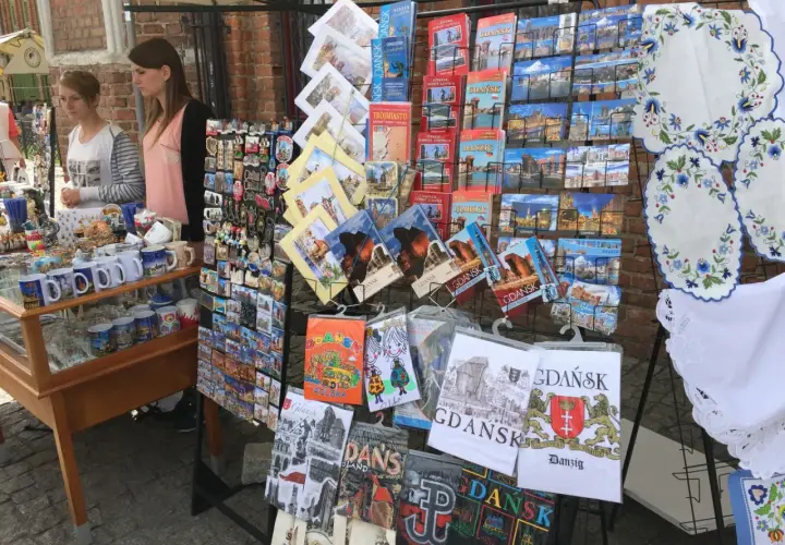Gdzie kupić pamiątki w Gdańsku – najlepsze miejsca i pomysły na zakupy