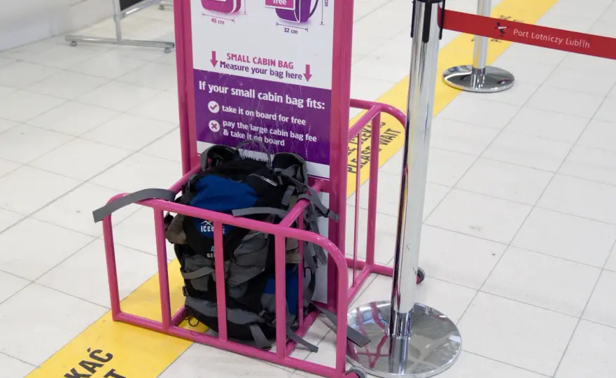 Czy można przewozić jedzenie w bagażu podręcznym Wizz Air? Oto zasady