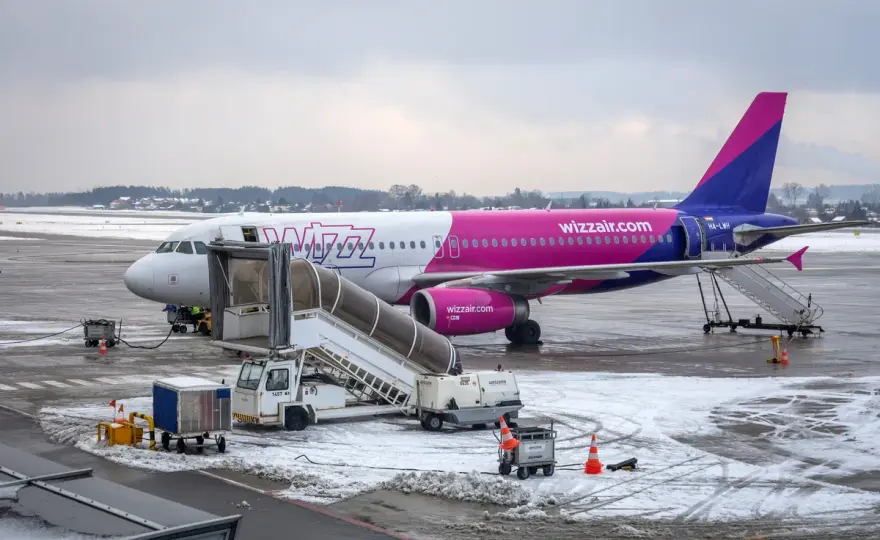 Ile kosztuje bagaż rejestrowany w Wizz Air? Ceny, które musisz znać