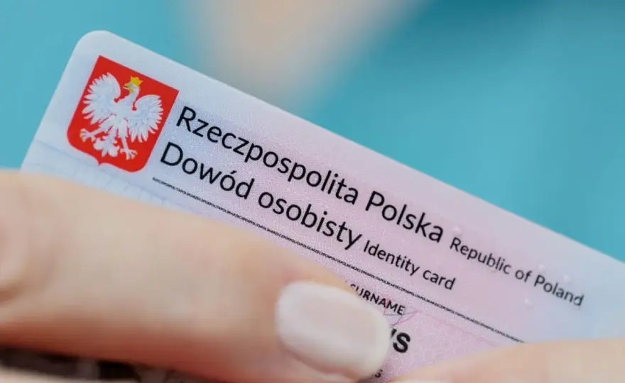 Paszport a dowód osobisty w Polsce: kiedy można je zamiennie stosować?