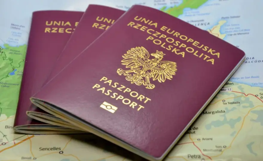 Ile trwa wyrobienie paszportu? Poznaj realne terminy i jak przyspieszyć