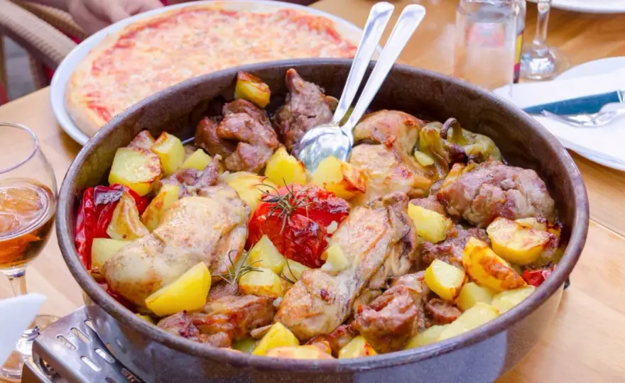 Chorwacja: Co zjeść? Przewodnik po smakach Adriatyku