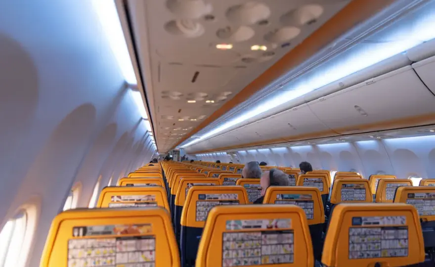 Czy można mieć poduszkę w samolocie Ryanair? Oto, co musisz wiedzieć