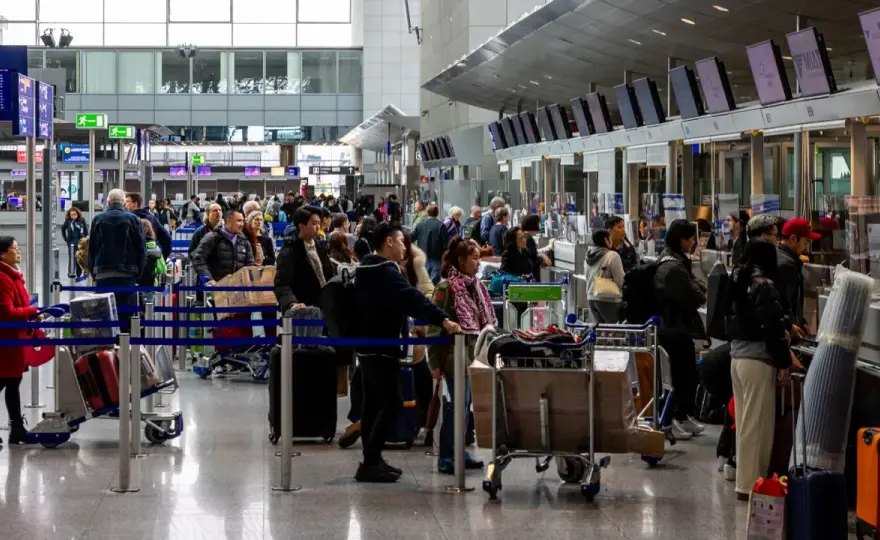Ile wcześniej być na lotnisku Wizz Air, aby uniknąć stresu?