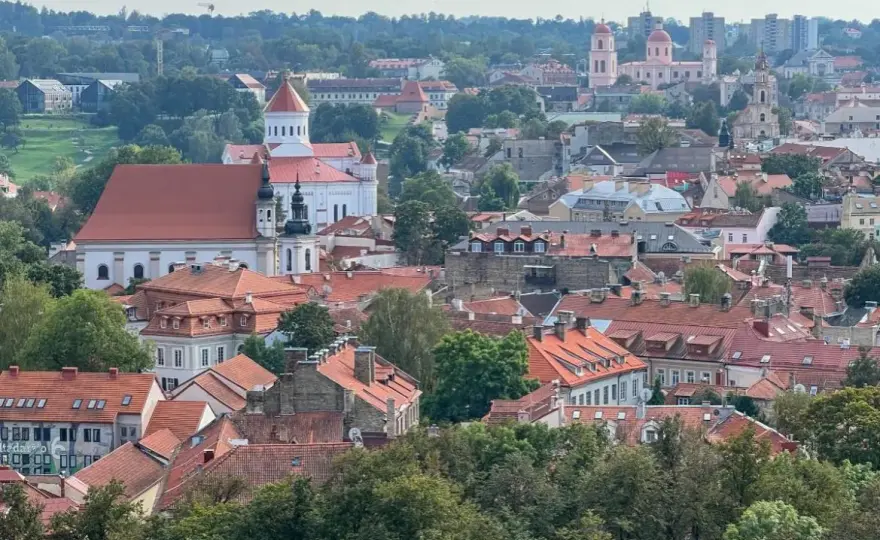 Najlepsze pamiątki i smakołyki, które warto przywieźć z Wilna - Poradnik 2024