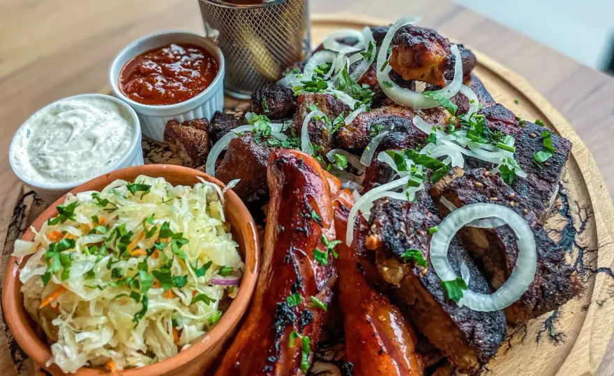 Co zjeść w Gdyni: 10 najlepszych restauracji i dań lokalnych