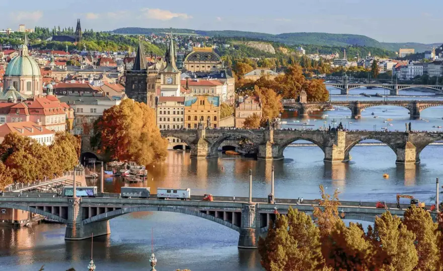 Loty Warszawa-Praga: Jak znaleźć tanie bilety i szybko dotrzeć?