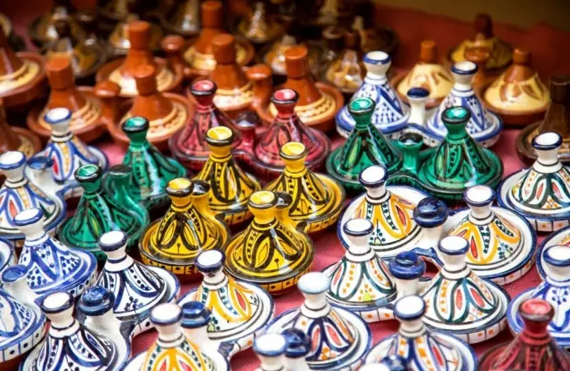 Najlepsze produkty i pamiątki - co warto kupić w Tunezji na bazarach
