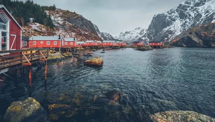 Czy do Norwegii trzeba mieć paszport? Sprawdź wymagania podróżne