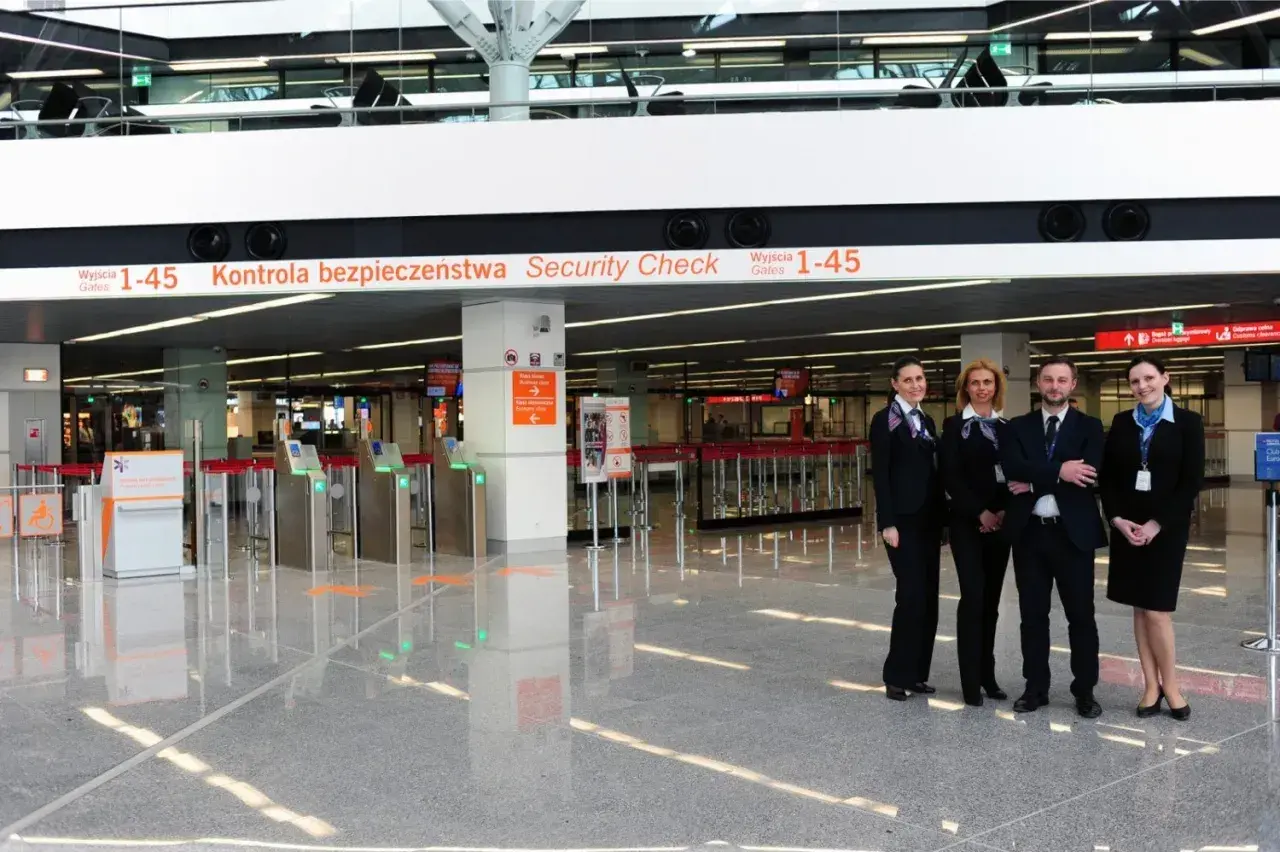 Co to jest terminal na lotnisku i jakie ma kluczowe funkcje?