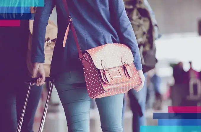 Zdjęcie Czego nie można przewozić w bagażu podręcznym WizzAir - uniknij problemów
