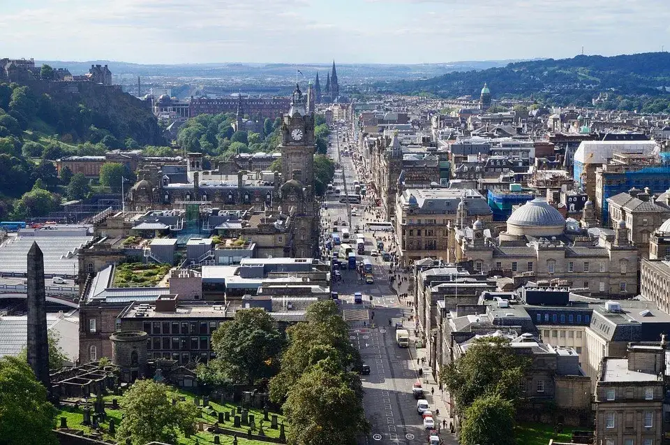 Zdjęcie Najlepsze pamiątki z Edynburga na wakacje: lista turysty z poradami